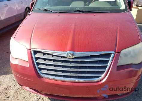 2008 Chrysler Town & Country Touring from USA, damaged, VIN 2A8HR54P78R736148